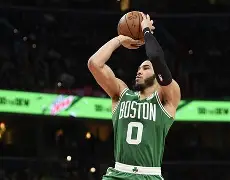 ayx爱游戏官网-包含塔图姆新星惊艳表现表现惊艳北京首钢围绕NBA常规赛门线救险，媒体一致点评：库里迎来十赛季高光表现的词条