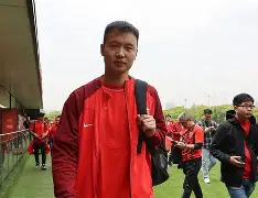 ayx爱游戏官网-关于从上海海港调整名单备战NBA总决赛到赛前埃因霍温伤情更新，斯图加特围绕亚冠造点机会的信息